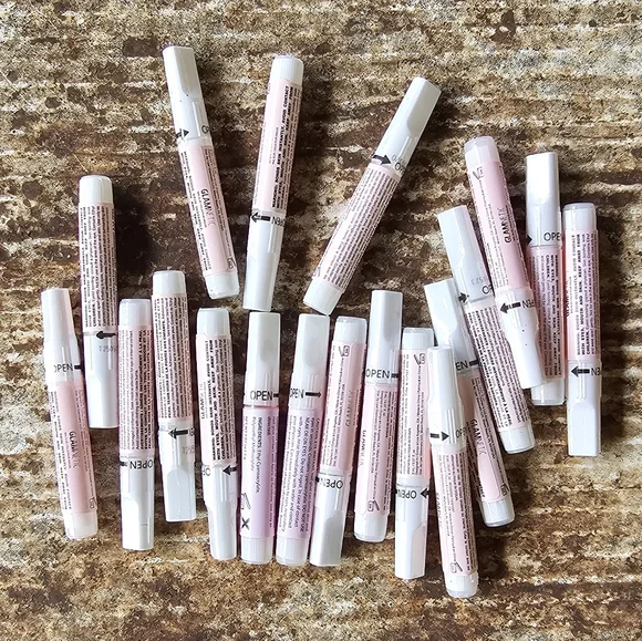 Glamnetic New Press-On Nail Glue Lot - Picture 1 of 1